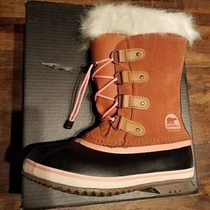 NWT Sorel Boots fits Women's 8.5